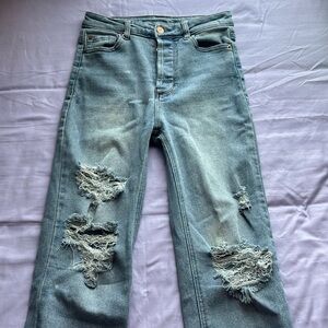 “Real Cheeky” Ripped Mom Jeans 
Size: 7